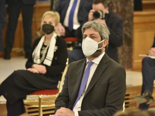 Persino il compagno Fico "tradisce" Letta: "La tassa per i 18enni? No comment..."