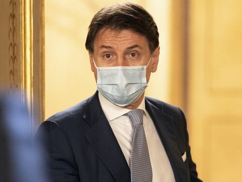 Intesa sul Mes ma Renzi tiene Conte in bilico. Ecco la bozza della risoluzione