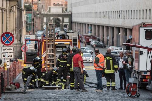 Incendio in una galleria, metro A chiusa da Ottaviano a San Giovanni. Caos e disagi
