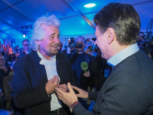 M5S, “né visti né sentiti”. Gelo totale tra Conte e Grillo sul rilancio del partito