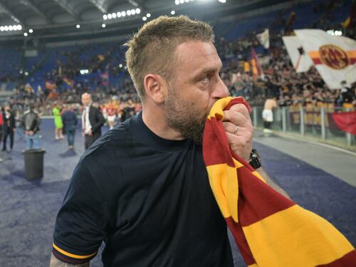 Roma, Friedkin rompe gli indugi: rinnovo per De Rossi. “Progetto a lungo termine”