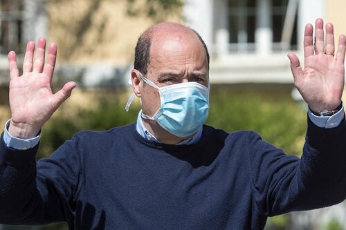 Panico in Regione. L'autodifesa di Fontana terrorizza Zingaretti