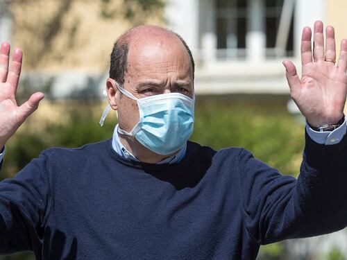 Panico in Regione. L'autodifesa di Fontana terrorizza Zingaretti