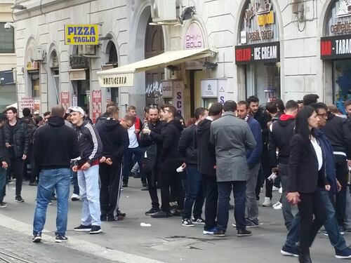 I tifosi dell'Austria Vienna liberi di bere alcol per le strade di Roma