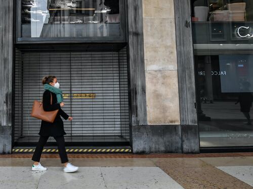 Rischio di nuovo lockdown? Il governo si riserva di decidere