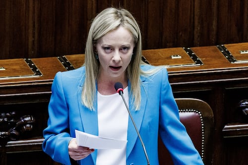 Governo Meloni, per la destra gli esami devono finire. Stupore per Weber