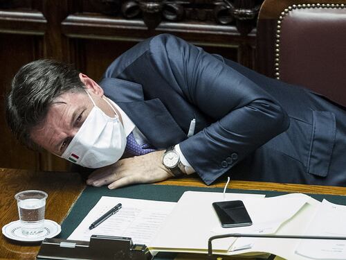Settimana horror per Conte: il governo trema tra emergenza coronavirus e bilancio