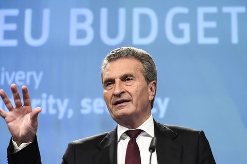 La minaccia dell'Unione Europea: "Sanzioni se l'Italia non paga"