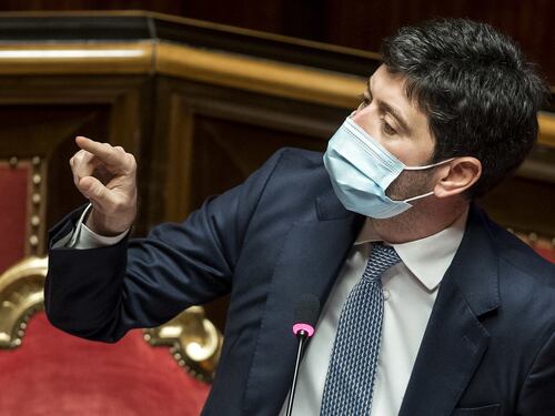 Bocciata la sfiducia a Speranza, ma Salvini rilancia: "Ora commissione d'inchiesta sul ministro"