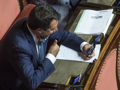 Renzi lo fa processare, Salvini lo straccia: da lui solo supercazzole