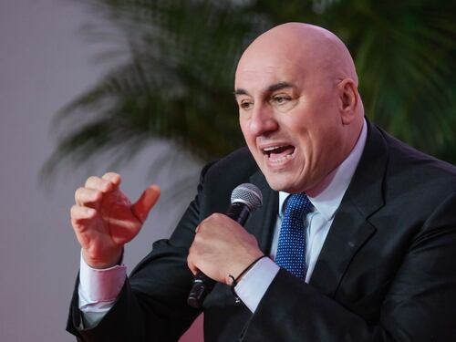 “Vietato criticare la Bce”, crocifissione per Crosetto: la carica degli anti-italiani