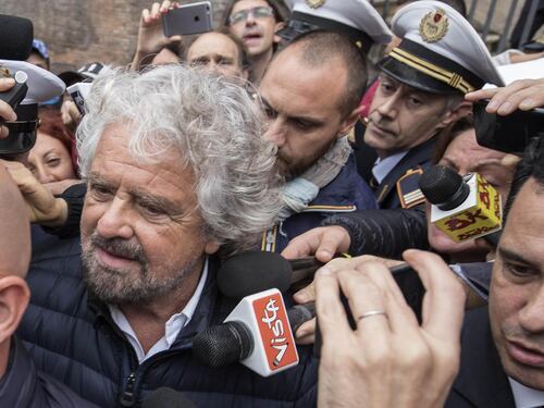 Legge elettorale, conto alla rovescia per la sentenza della Consulta. E Grillo sfida Pd-Fi: "Voto con Legalicum"