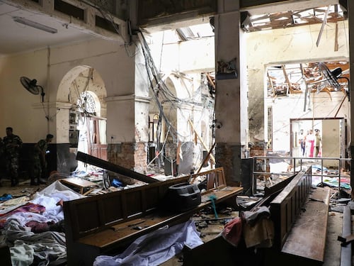 Pasqua di sangue in Sri Lanka: 200 morti negli attacchi a chiese e hotel