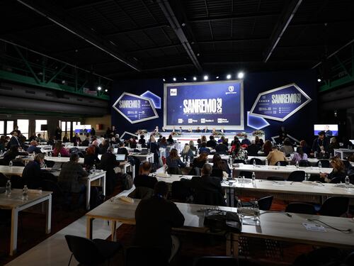 Sanremo 2025, l'artista che fa scattare l'ovazione alle prove. Pronostici ribaltati?