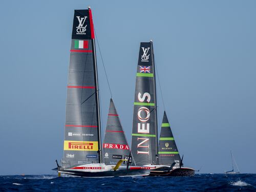America's Cup, Napoli si aggiudica l'edizione 2027. Meloni fa festa: "Orgogliosa, un grande risultato"