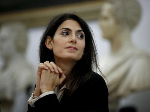 Nuovo giallo in Campidoglio: controlli sulle firme per la candidatura della Raggi