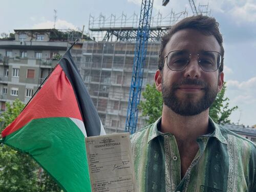 Milano, la follia del consigliere municipale del Pd: “Hamas non è l’Isis. La lotta armata è legittima”