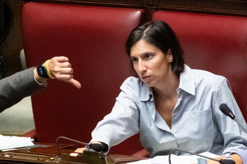 Sondaggi, sinistra Boccia-ta: sale il gradimento del governo, giù Pd e Schlein