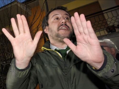 La Lega a Di Maio: "Con i veti su Berlusconi si torna alle elezioni"