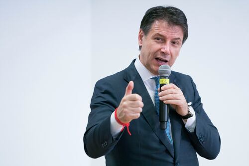 Conte getta la maschera su Alitalia: "Non c'è una soluzione di mercato"