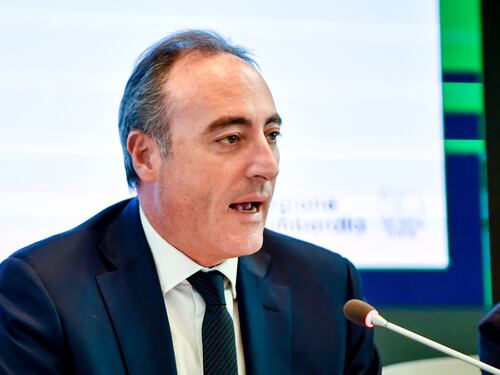 Coronavirus in Italia: 97.689 casi positivi, altri 756 morti. Scontro Lombardia-Governo