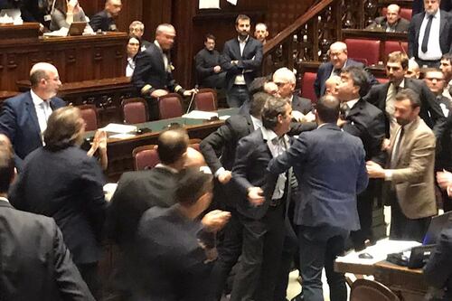 Botte da orbi a Montecitorio. Lega e Pd non si fermano