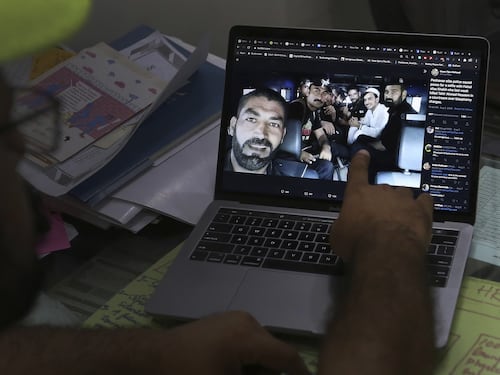 Si lancia nel vuoto a 11 anni per una sfida sul web