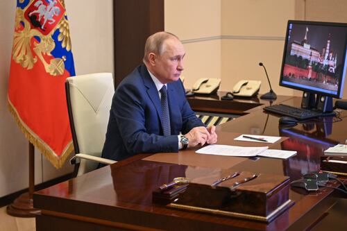 Sull'orlo dell'abisso nucleare. Ma Vladimir Putin continua a bombardare l'Ucraina