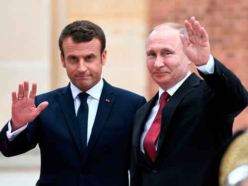 Putin al telefono con Macron: "Rischio escalation dopo Iran"