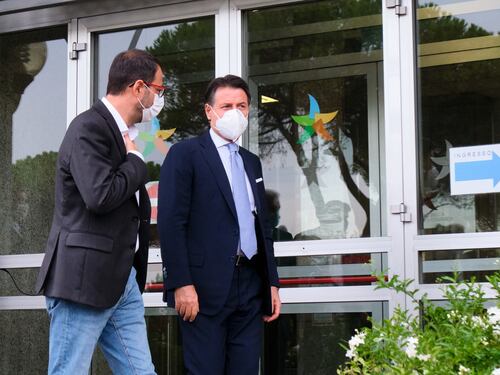 Movimento 5 Stelle dilaniato dalle guerre interne, sulla patrimoniale ennesimo schiaffo grillino a Giuseppe Conte