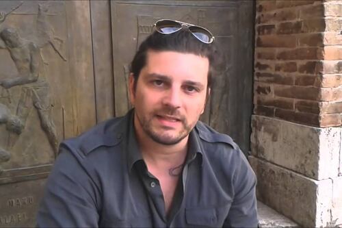 Il fotografo italiano Gabriele Micalizzi ferito in Siria