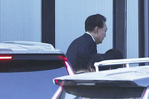 Corea del Sud, arrestato Yoon per la breve imposizione della legge marziale