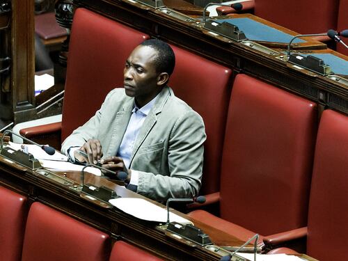 Caso Soumahoro, Striscia la Notizia scodella il documento esplosivo