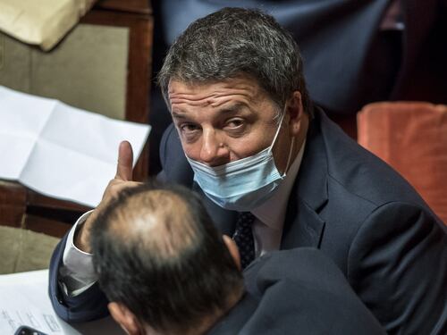 Matteo Renzi, la verità dietro alla crisi di governo: "Lo scossone a Conte..."