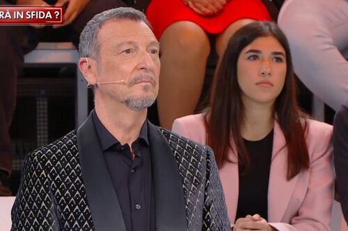 Amici 25, Maria De Filippi ha scelto i giudici del serale. C'è Amadeus: tutti i nomi