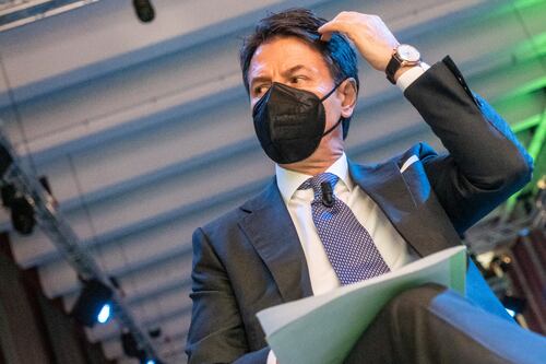 Conte batte Beppe Grillo, 2xmille al M5s