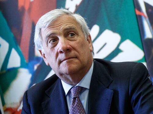 Elezioni, Antonio Tajani brutalizza il Terzo Polo: “Irrilevanti, ruota di scorta della sinistra”