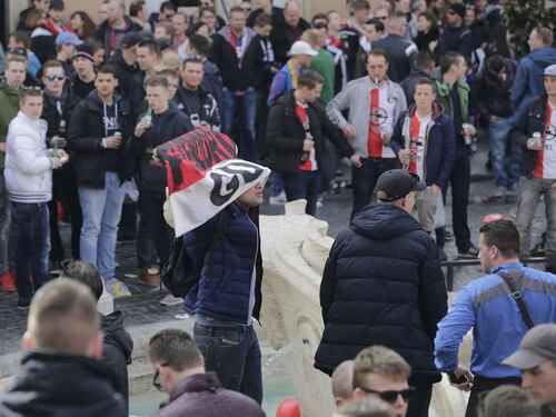 Roma-Feyenoord, 1500 agenti per la partita a rischio. Subito provocazioni