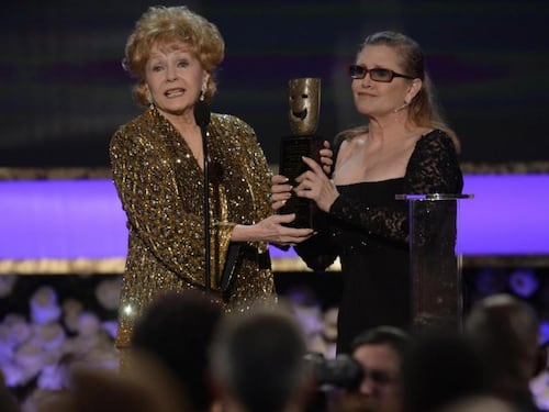 È morta l'attrice Debbie Reynolds, era la mamma di Carrie Fisher