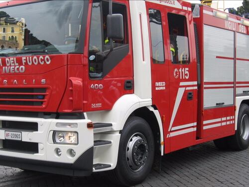 Vigile del fuoco volontario appiccava incendi e li spegneva a Pavia