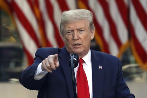 Hormuz, elicottero americano abbattuto dall'Iran. Trump: "Risponderemo". Salvi i piloti