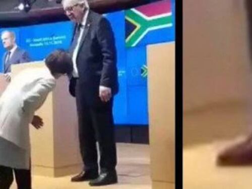 Juncker con le scarpe spaiate in conferenza. Ma è una bufala
