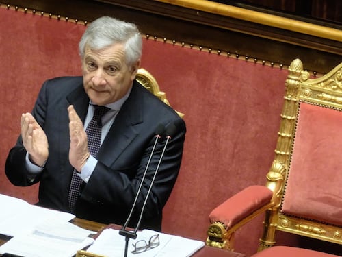 Mar Rosso, sì del Senato alla missione Aspides: anche Conte si "allinea"