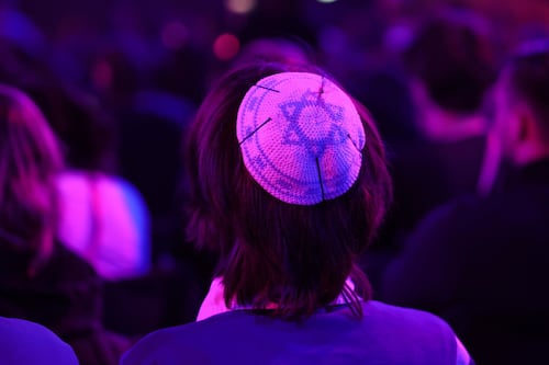 Anpi, blackout di Memoria: si schiera contro il ddl antisemitismo. Gasparri: "Preoccupante"