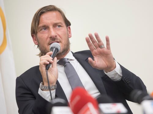 Totti lascia la Roma: "Non mi hanno mai dato fiducia"