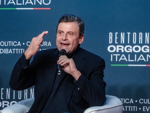 Atreju, Calenda infilza Stampa e Repubblica: “Da quando ho parlato di Stellantis...”