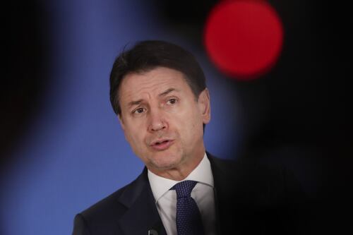 Giuseppe Conte stravolge il Movimento 5 Stelle. "Onorevoli" anche i grillini e terzo mandato