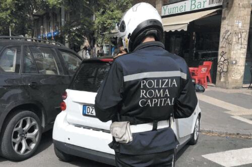 Ronde dei vigili contro sosta selvaggia: pIù multe. Il diktat è fare cassa