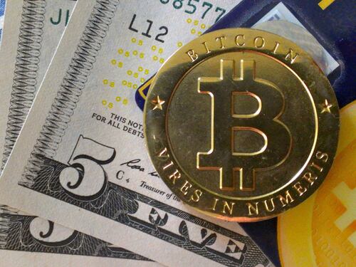 Da Bill Gates a Warren Buffett, tutti contro i Bitcoin