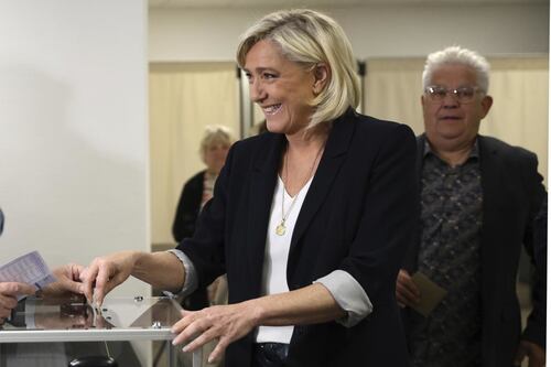 Elezioni europee, in Francia trionfa Le Pen e crolla Macron: "Oltre sedici punti"